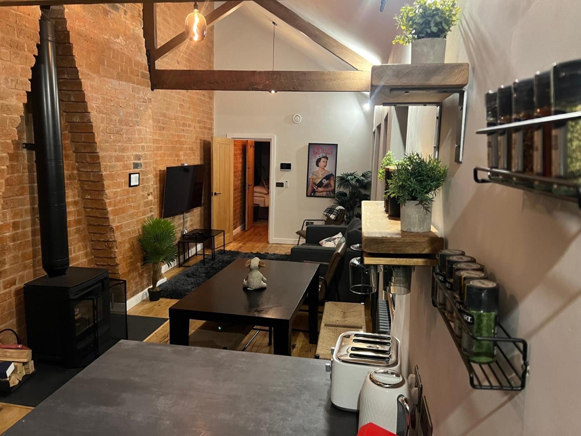 Villa Vip 3Br Grade2 Luxurious Industrial House With Wood Fire, Electric Blinds And Big Cast Iron Windows In The Heart Of The Jq Birmingham Esterno foto